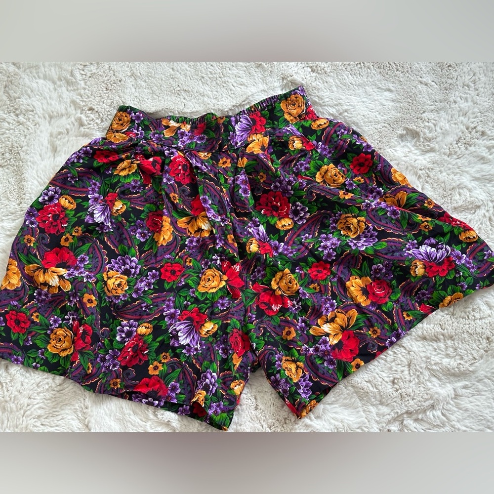 Vintage wide leg shorts
